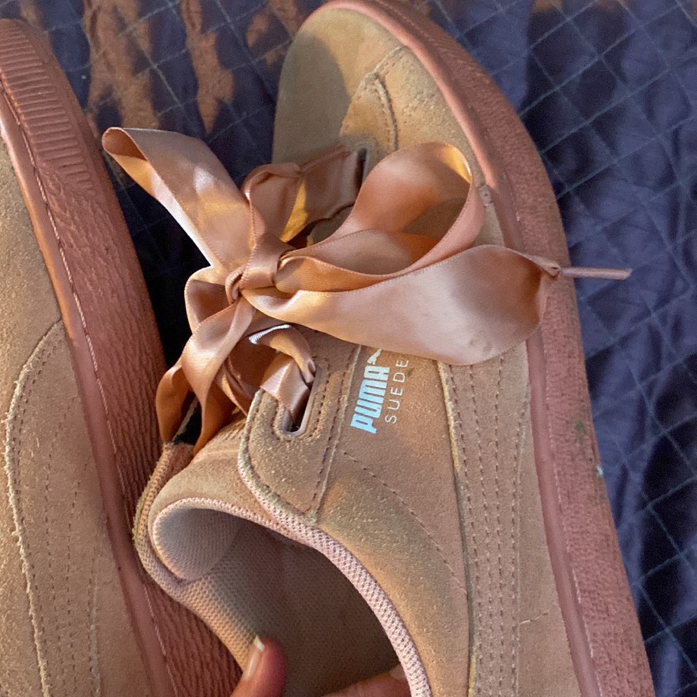 Womens puma pink velvet shoes - Picture 6 of 6